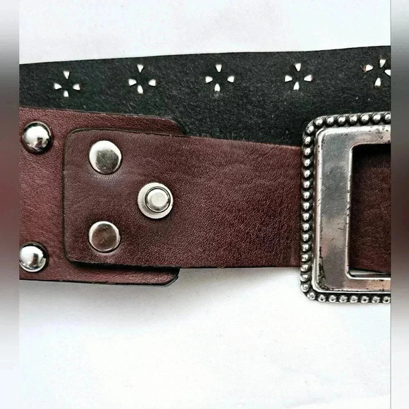 Calvin Klein 100% Leather Mohagany  Steel Stud 3 Loop over Lap Belt - Picture 9 of 12
